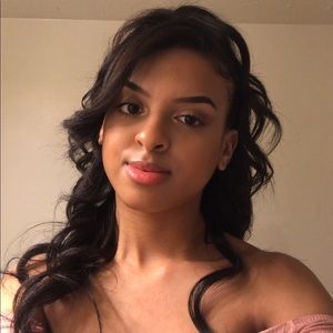 Meet your Posher, Shania